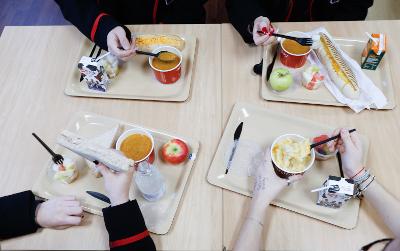 Table of pupils with lunch Table of pupils with lunch