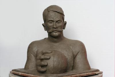 Thomas Donohue sculpture